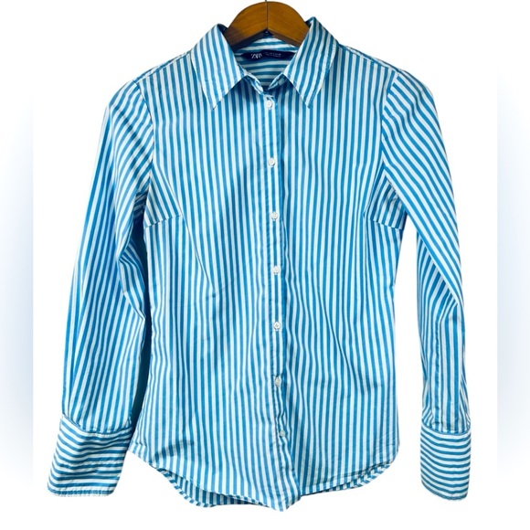 Zara fitted pinstripe button-down dress shirt, Small, blue white, Office Classic - Picture 1 of 7